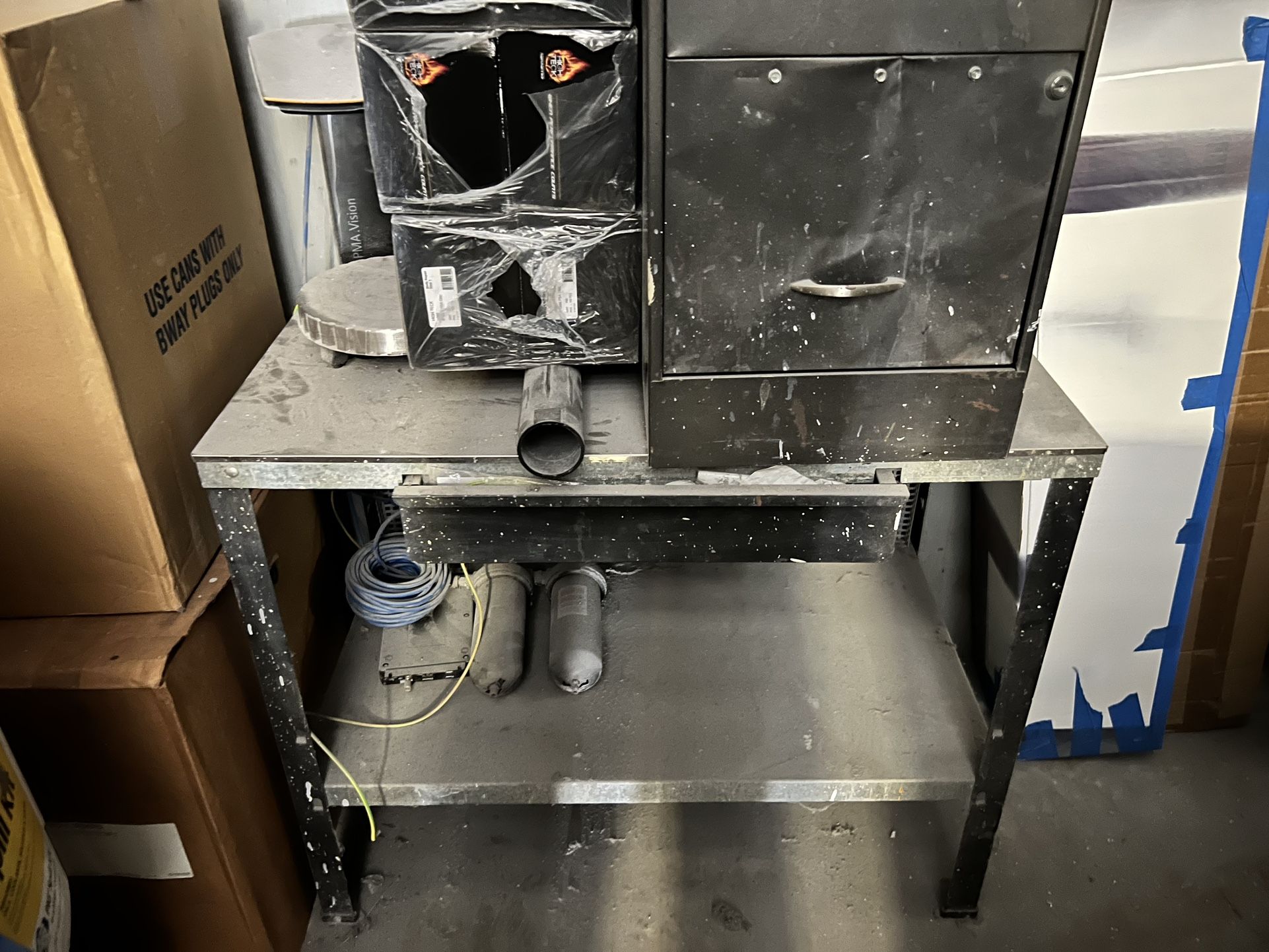 Dedoes Paint Mixing Table With Draw