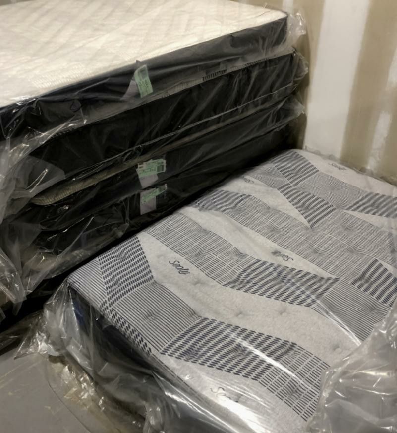 MATTRESS CLOSEOUT! Queen & King