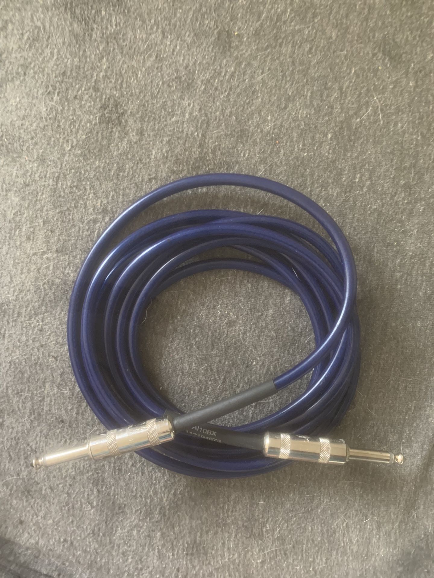 Livewire Advantage AIXB 10’ Guitar Cable