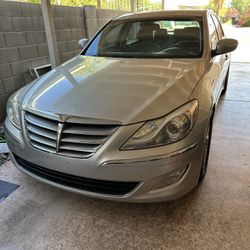 2012 Hyundai Genesis