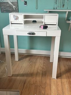 Pottery Barn Parsons Desk In White