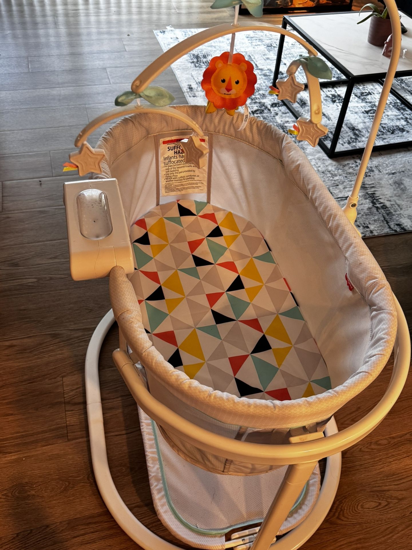 Bassinet - Fisherprice