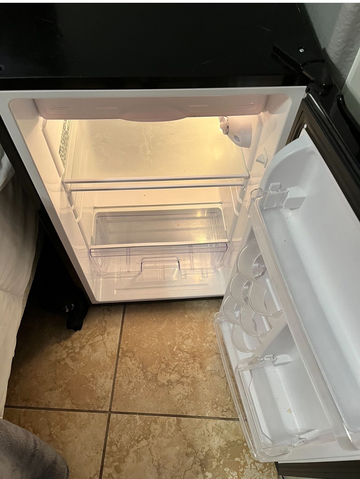 Magic Chef Mini Fridge - Model HMR330SE