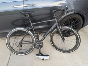 Felt FR60 Road Bike – 56cm - Carbon Wheels – Shimano 105/Tiagra – $1,250 OBO
