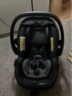 Evenflo LiteMax NXT Infant Car Seat with Revolve180 Base