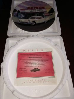 BRADFORD EXCHANGE 1957 FORD THUNDERBIRD COMMEMORATIVE PLATE WITH COA