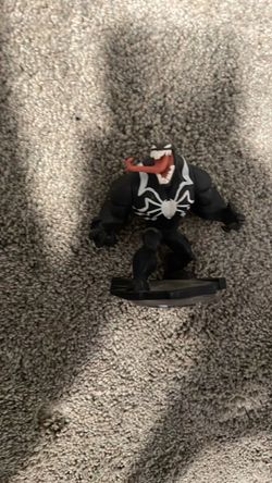 Venom outlanders figurine