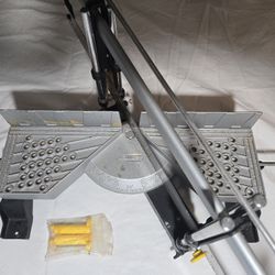 Carpenters Molding Miter  Saw