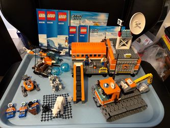 LEGO Arctic Base Camp (60036) & Arctic Helicrane (60034)