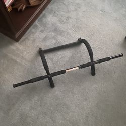 Pull up bar