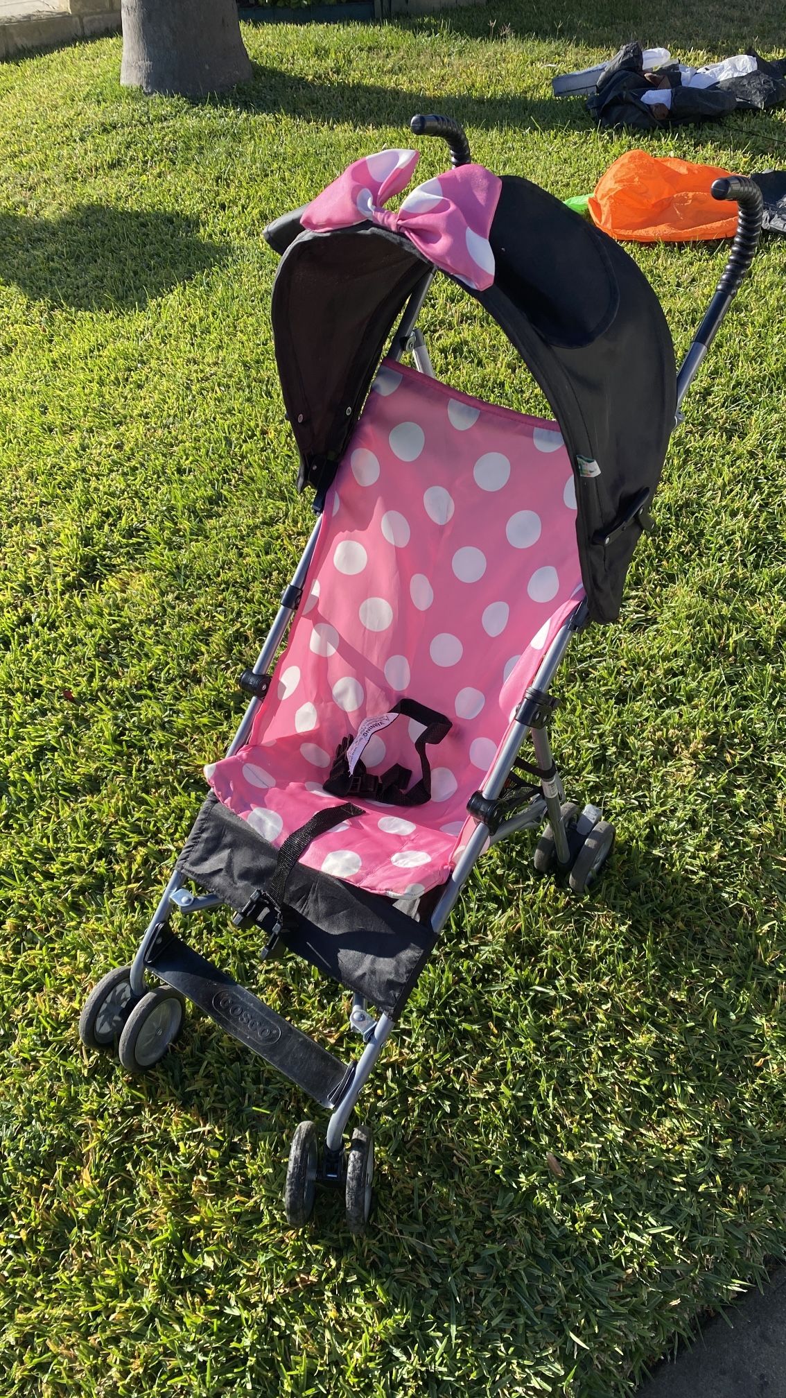 Umbrella Stroller, Easy to Store Anywhere with its Compact Umbrella fold, Mini Mouse