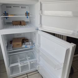 Refrigerator freezer