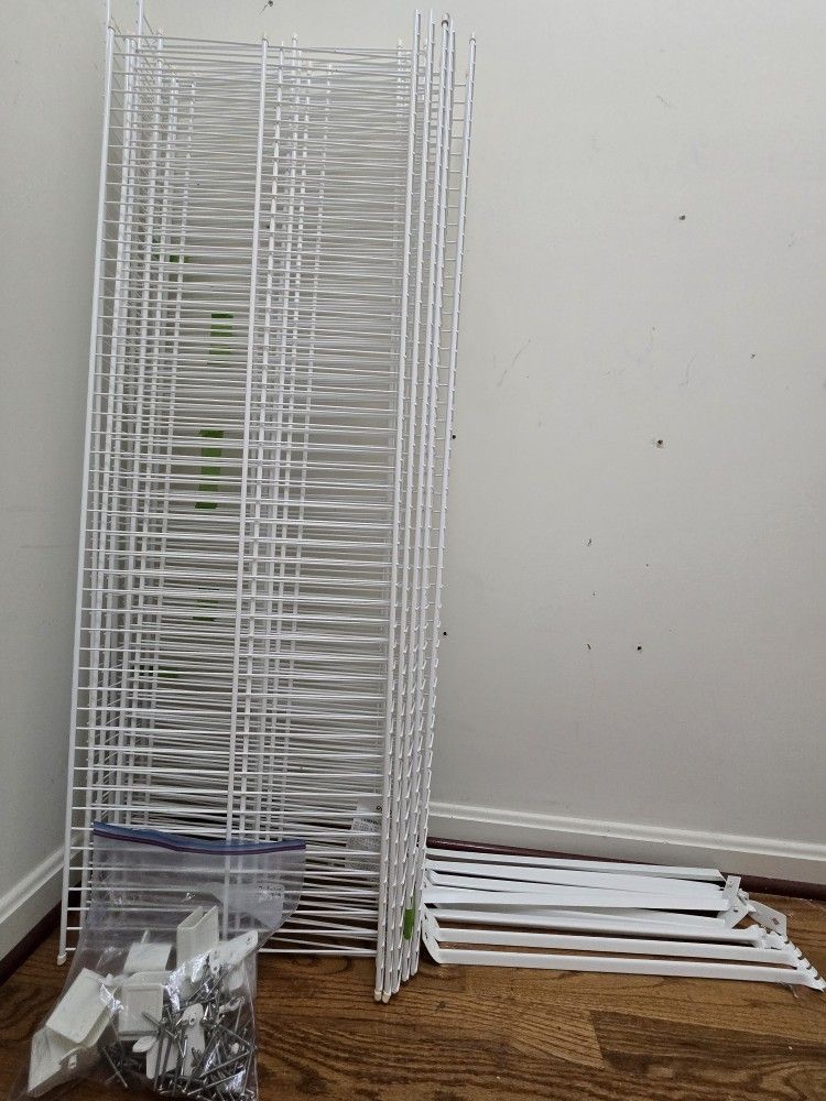 18 Wire Shelving & Mount Hardware