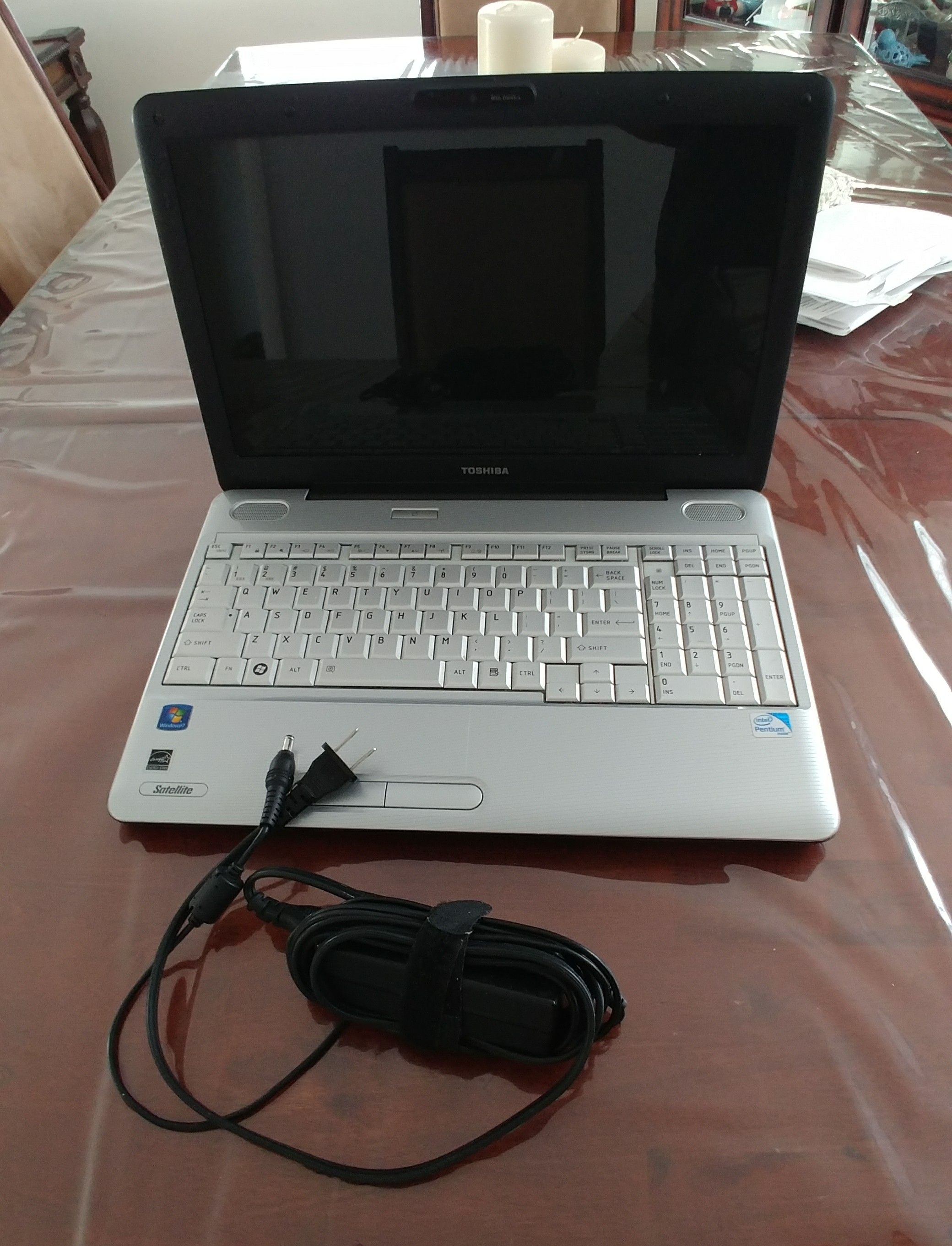 Toshiba LapTop with bag