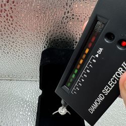 VVS1 Engagement Ring