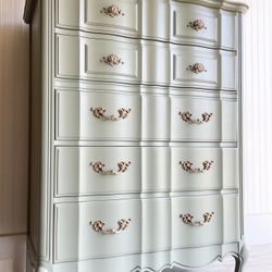 Newly Refinished French Provincial Tallboy Dresser by Thomasville! 🌿