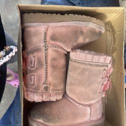 Pink Toddler Ugg’s