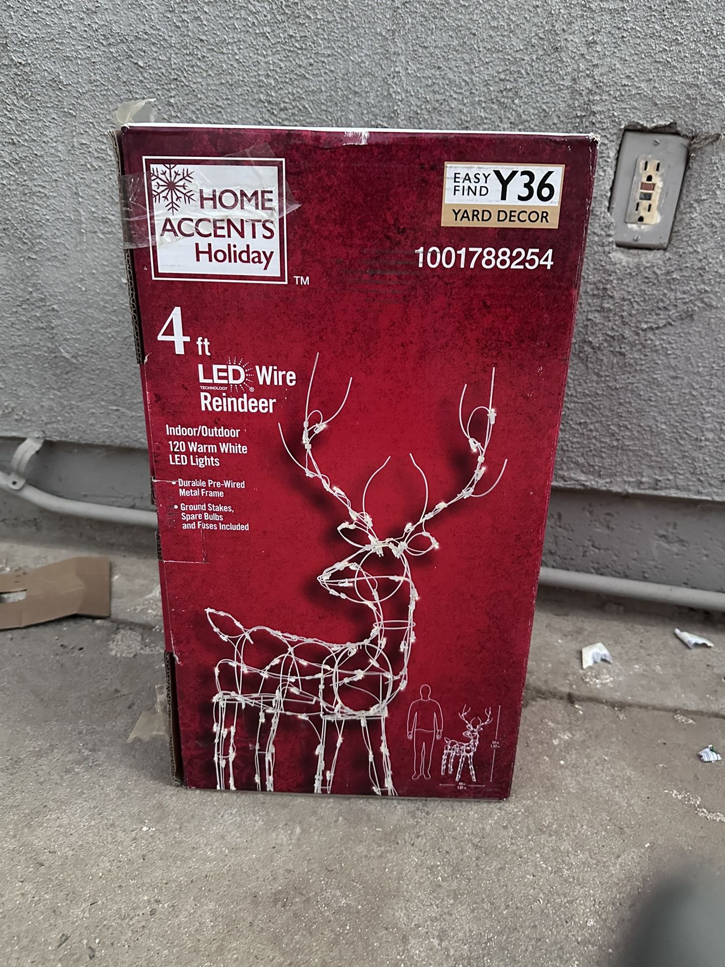 Home Accents Holiday 4 ft. LED Wire Reindeer Holiday Yard Decoration Y336