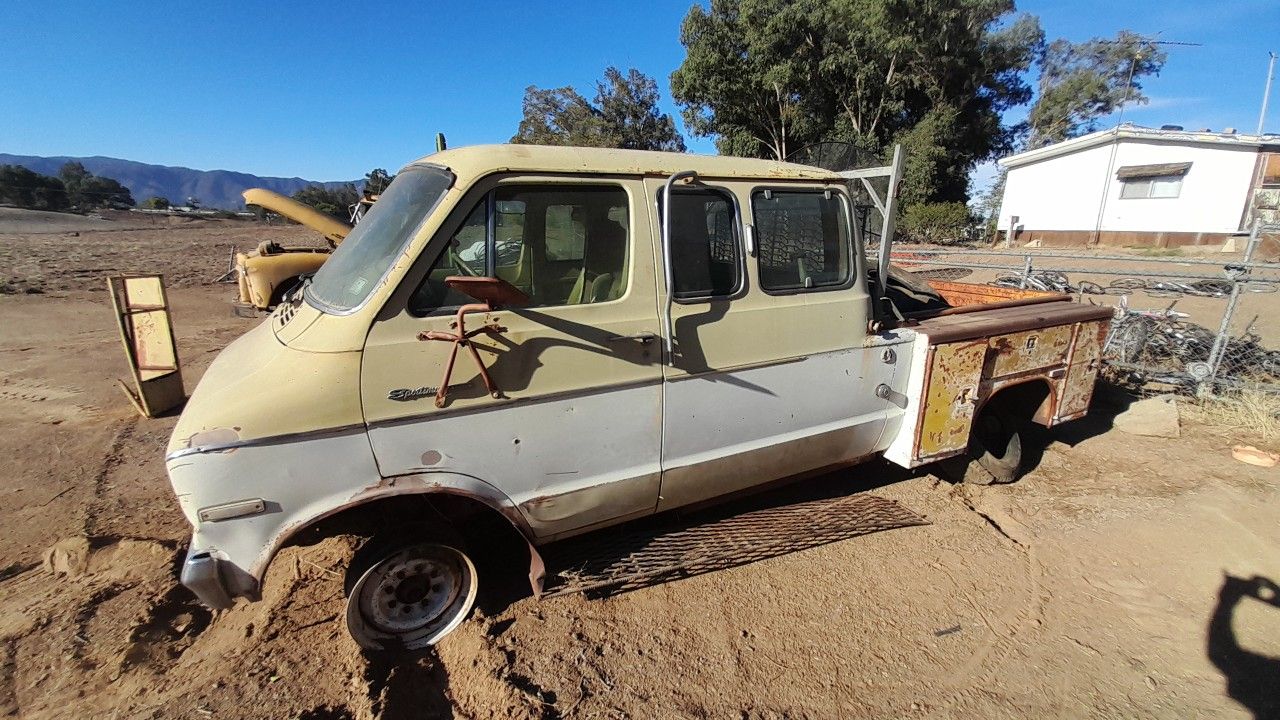 1971 Dodge Royal Van