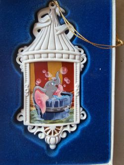 1995 WALT DISNEY COLLECTORS SOCIETY *DUMBO* ORNAMENT NEW IN BOX