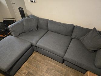 Small Sectional/Couch