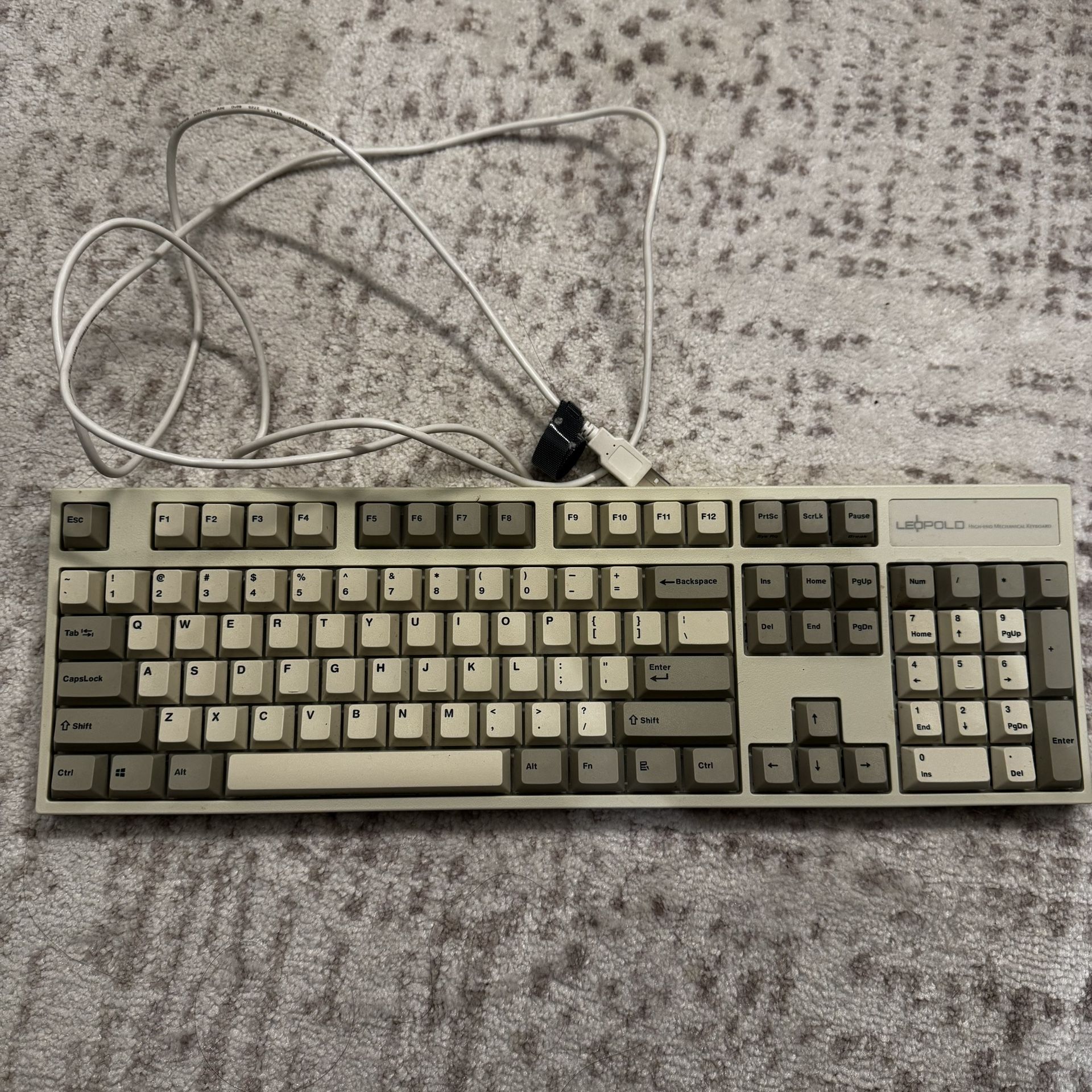 Leopold FC900RBT Mechanical Wired Keyboard White Two-Tone/50g