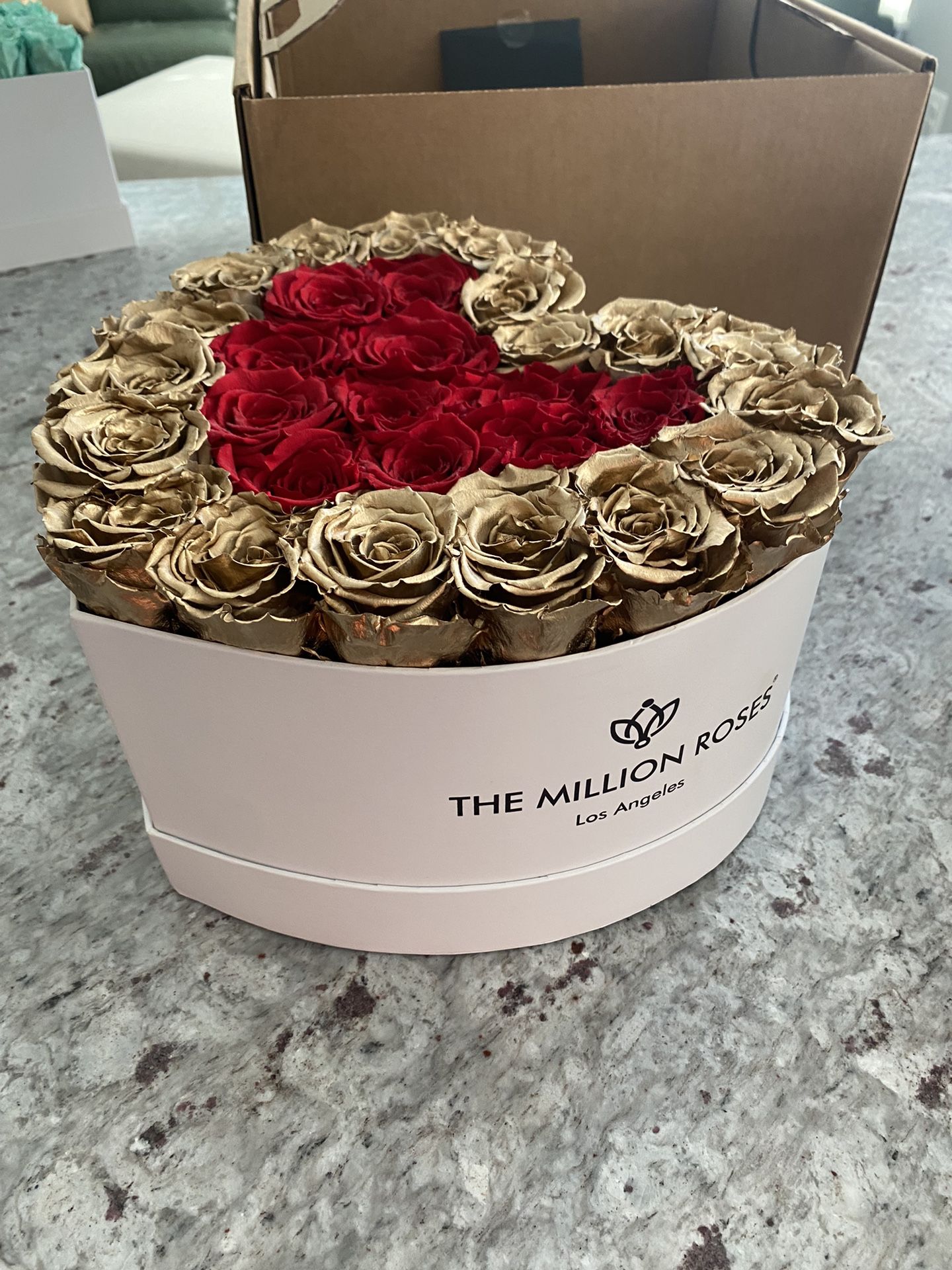The Million Roses 🌹 Flowers!!! Red And Gold White Heart Shaped Box