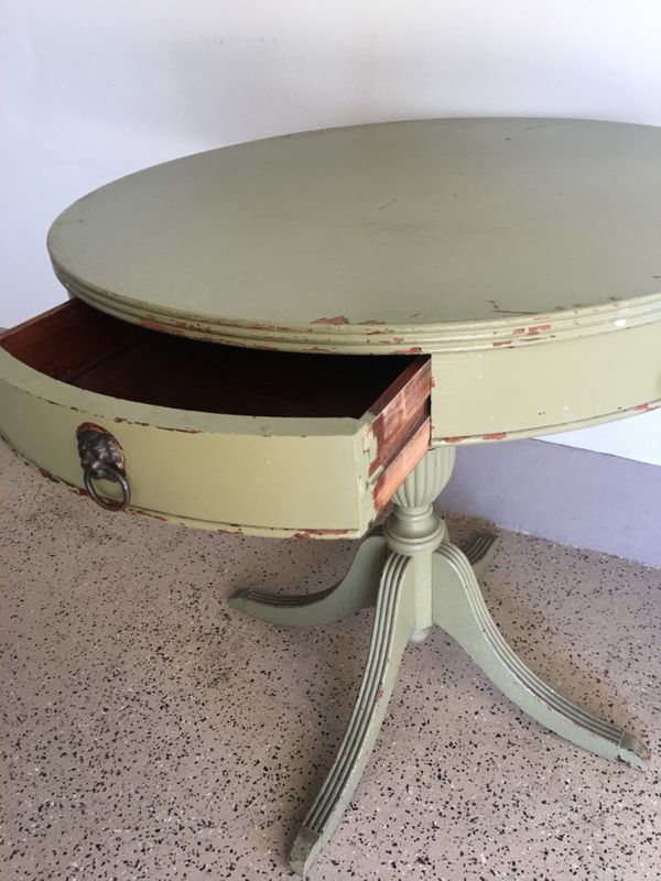 Vintage Round Table 28 X28 With Glass Top Antiques In Santa Ana Vintage Round Table 28 X28 With Glass Top Antiques In Santa Ana Ca Offerup