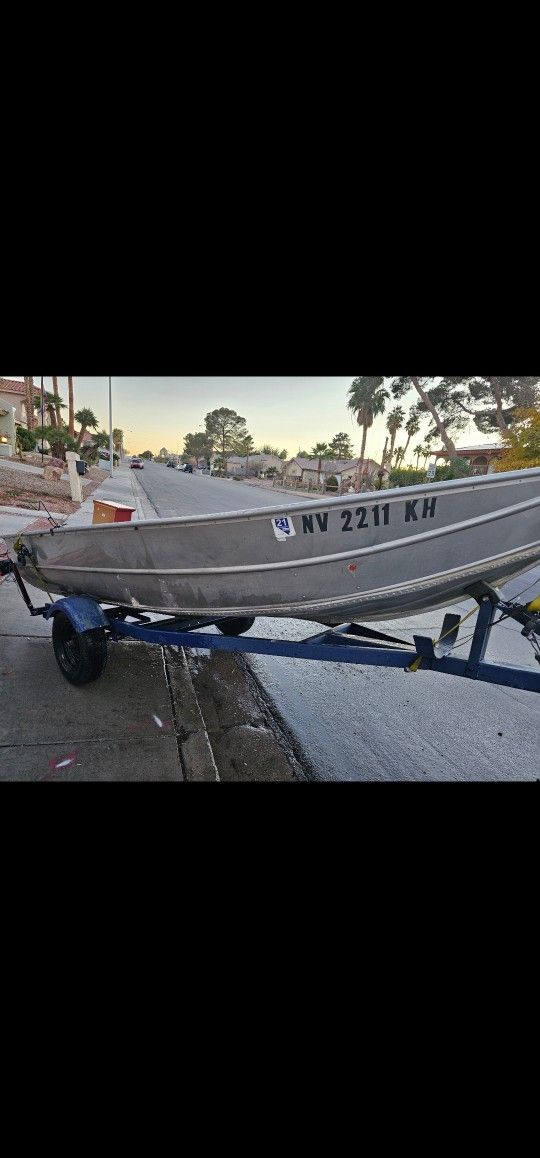 12' Aluminum Fishing Boat