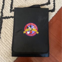 Disney Pin Trading 
