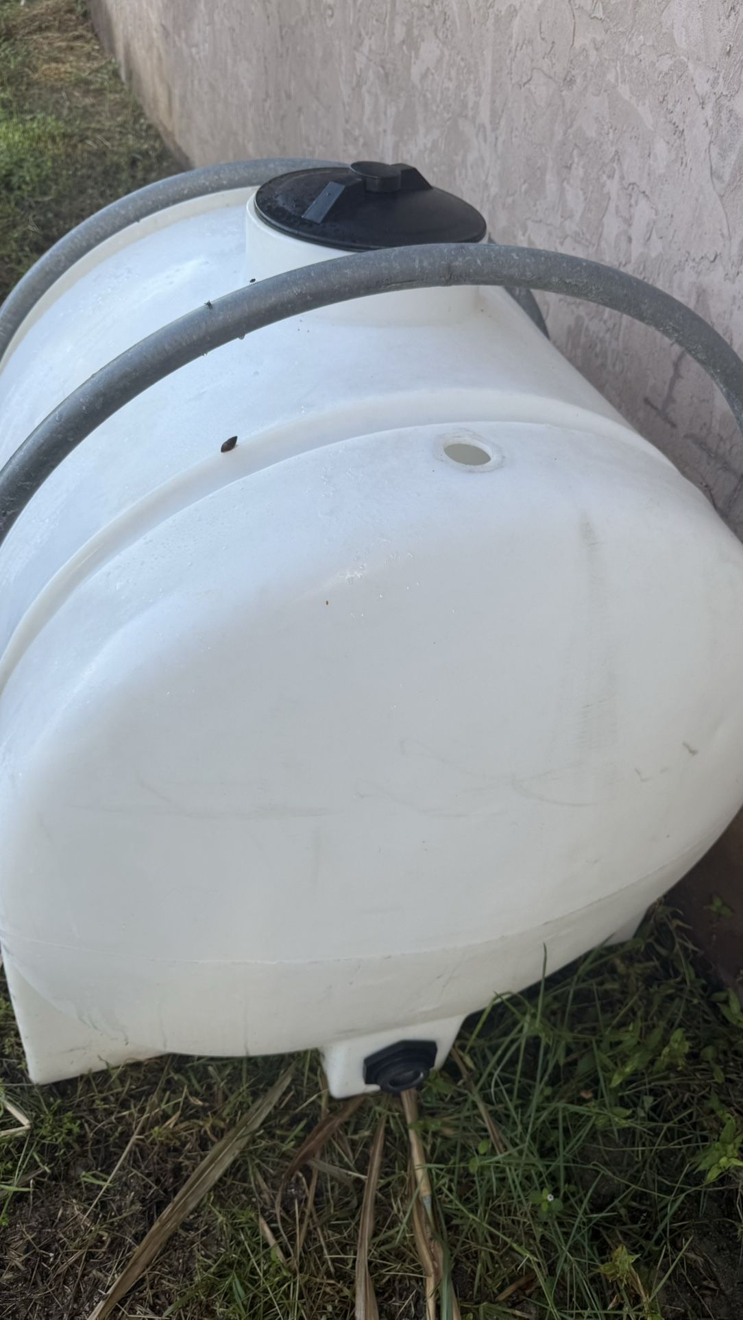 Horizontal Poly Water Tank 225 Gal