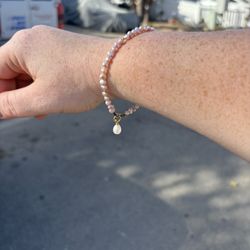 18k Gold And Pink Freshwater Pearl Bracelet 