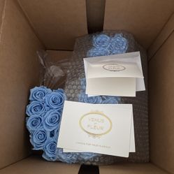 Venus Et Fleur- Letter J Arrangement