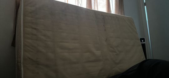 Serta queen mattress
