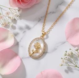 GORGEOUS ROSE NECKLACE