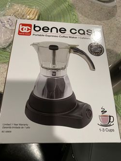 cafetera espresso eléctrica de la marca Bene Casa (modelo de 1-3 tazas)