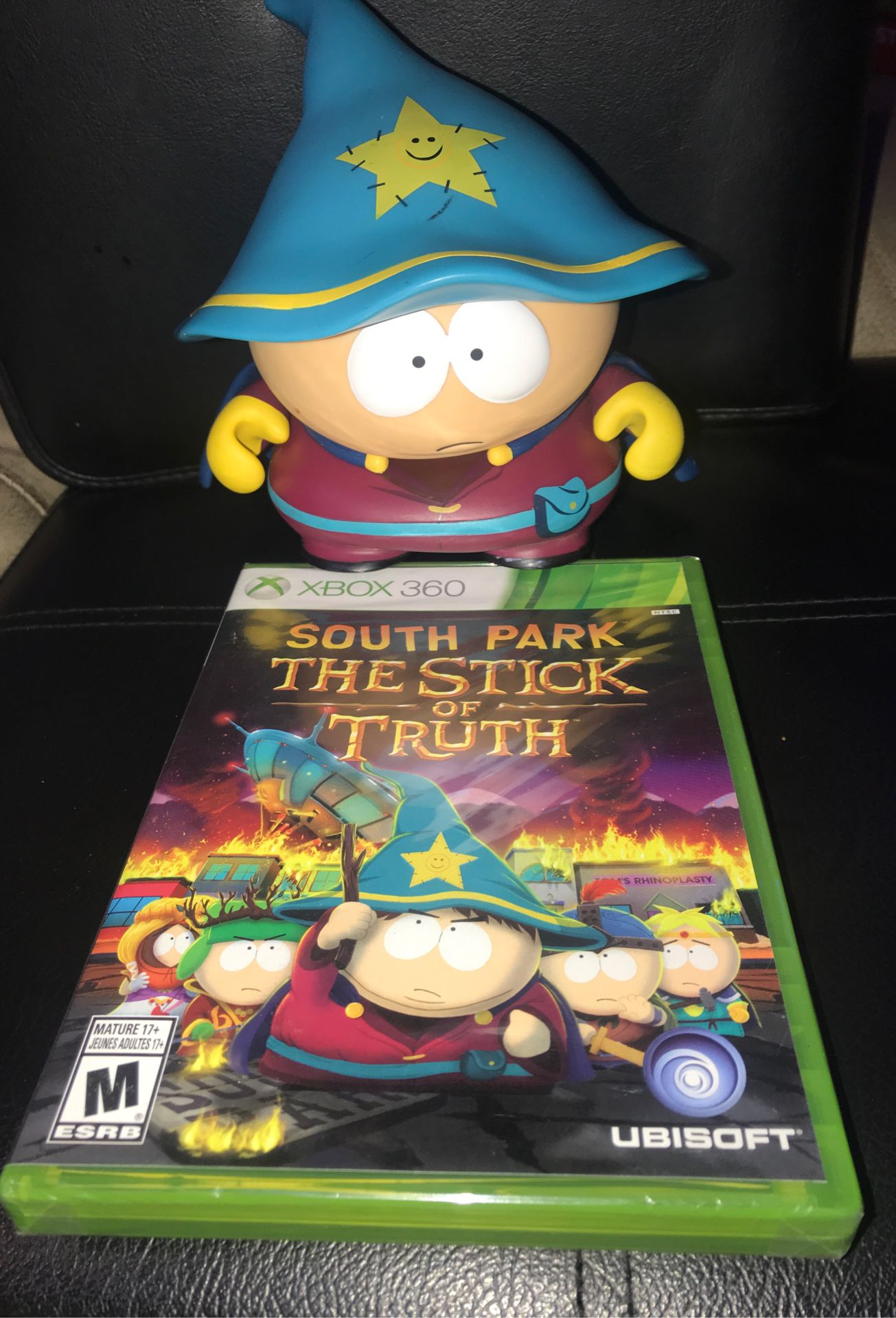 South Park The Stick Of Truth game & statue Xbox 360