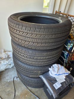 4 Barely Used 265 55 20 Yokohama Geolander Tires