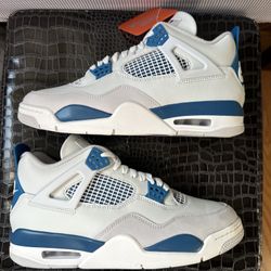 Air Jordan 4 Military Blue