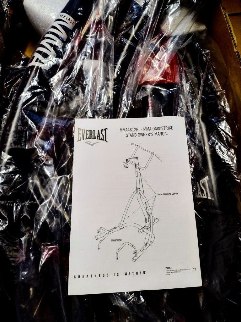 Everlast (MMA4812B) MMA OmniStrike Stand Only