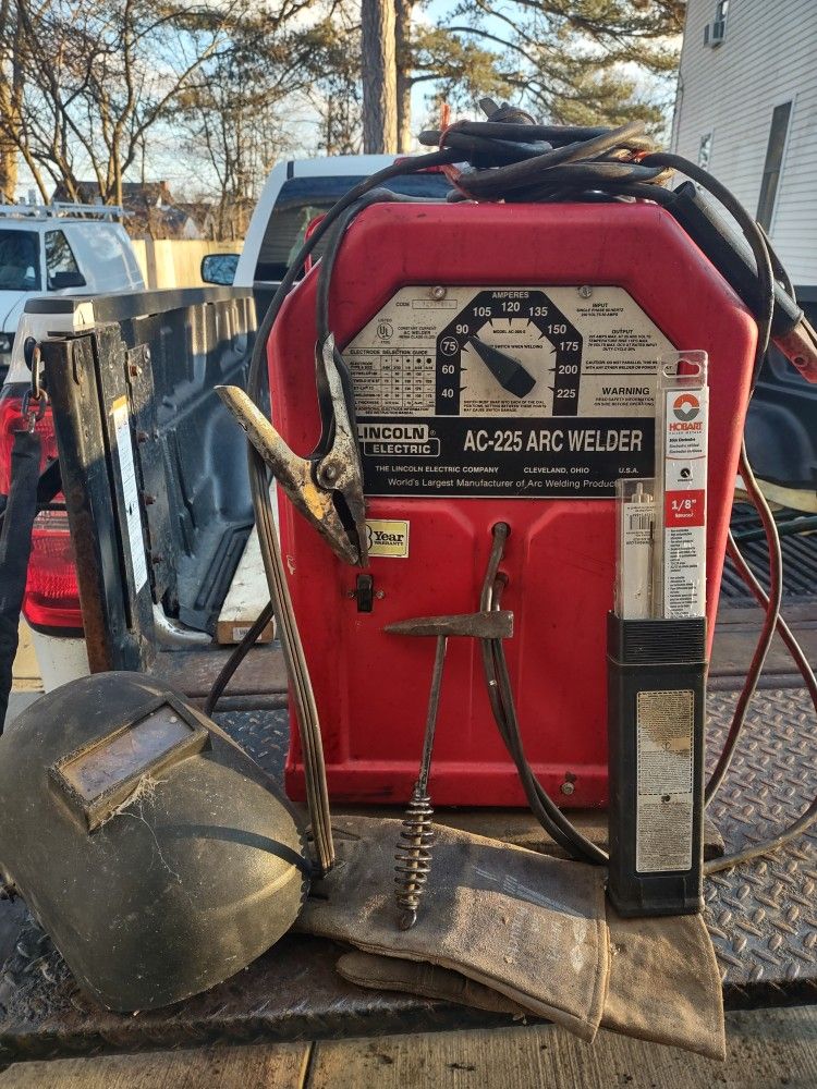 Tumb Stone Welder Arc 220 , Gloves , Rod , Helmet, Hammer