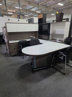 U shape bullet desk