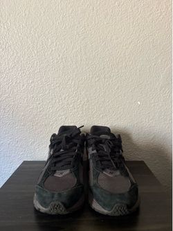 New balance 2002r size 9