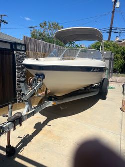 Bayliner 205 bowrider Mercruiser 2003 boat