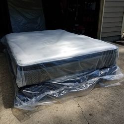 New queen set delivered