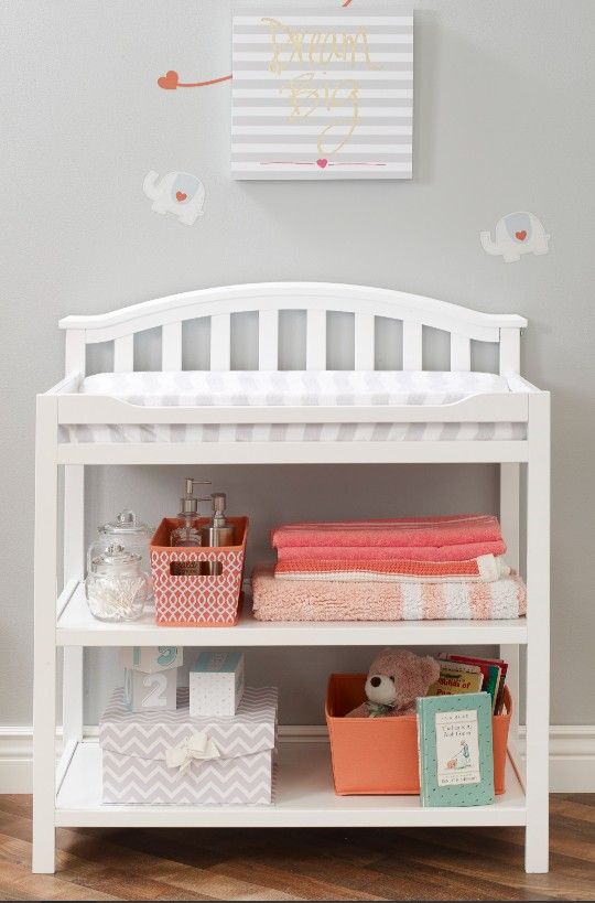  Baby Changing table with pad. 🍼Infant 