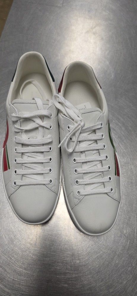 Gucci Shoes Size 8