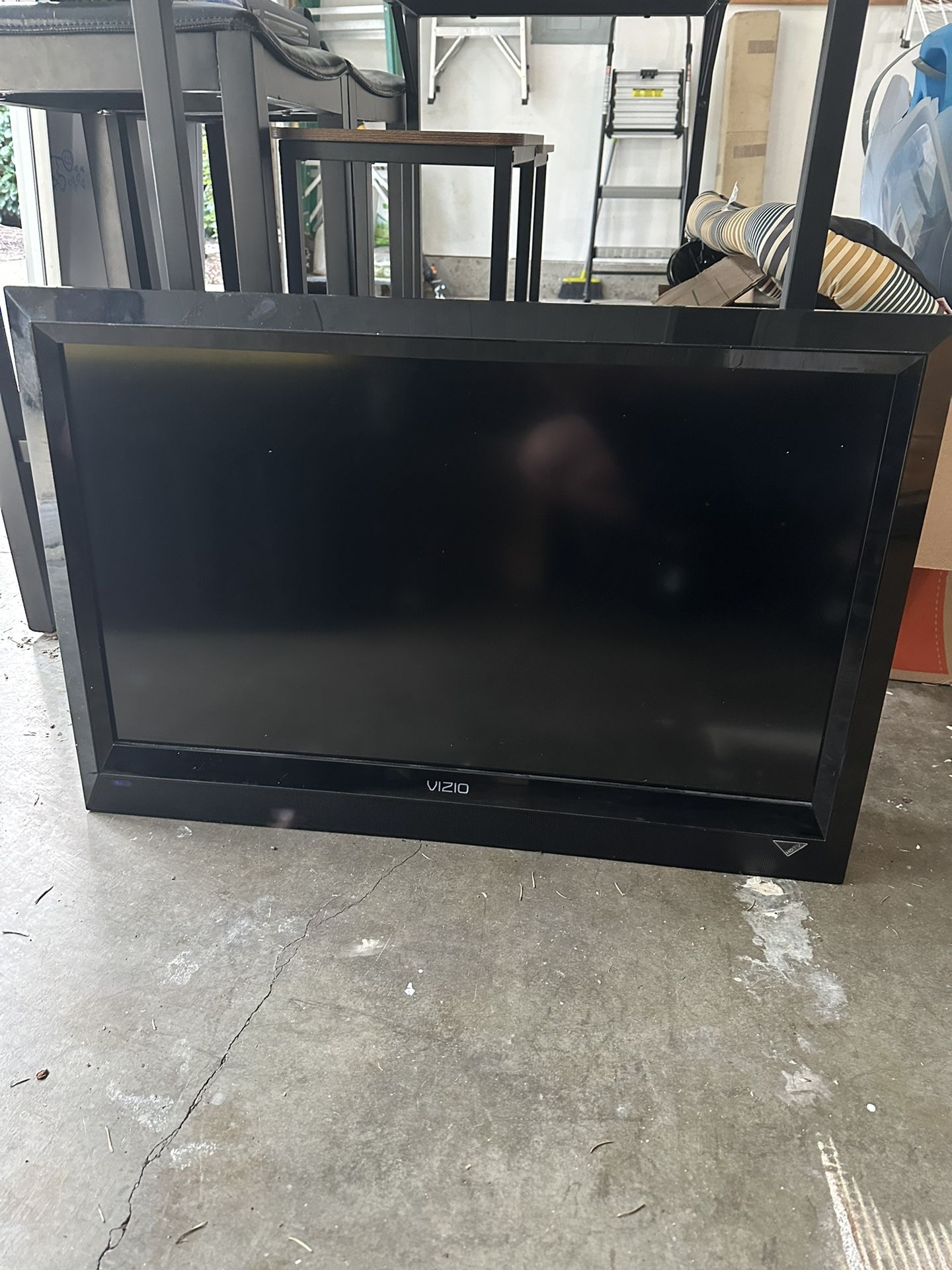 Vizio 37” LCD TV