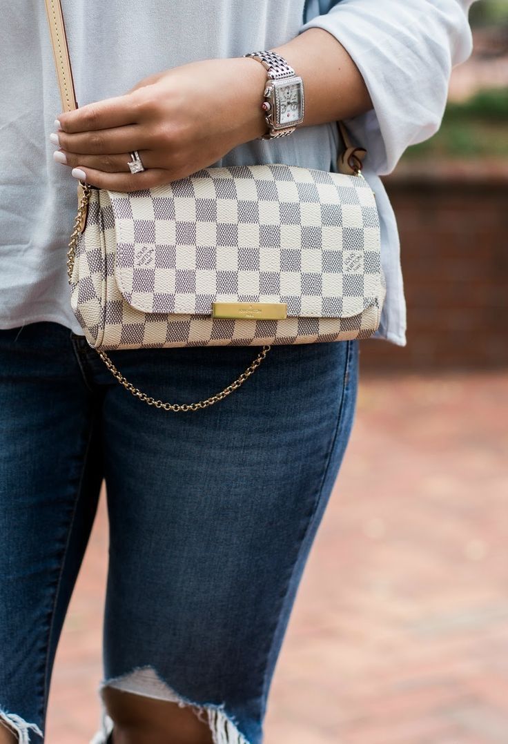 Louis Vuitton Checkerboard Crossbody men messenger bag for Sale in Atlanta,  GA - OfferUp