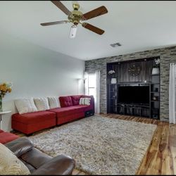 Sectional, L-shaped Sofa. Couch. 6 Pillows Are Included 